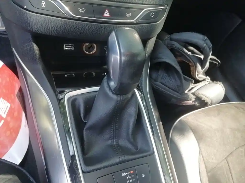 Peugeot 408 2015 — фото 14