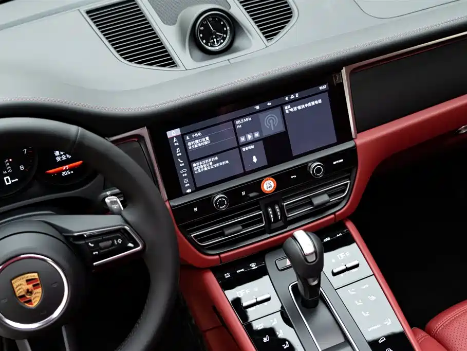 Porsche Macan 2022 — фото 12