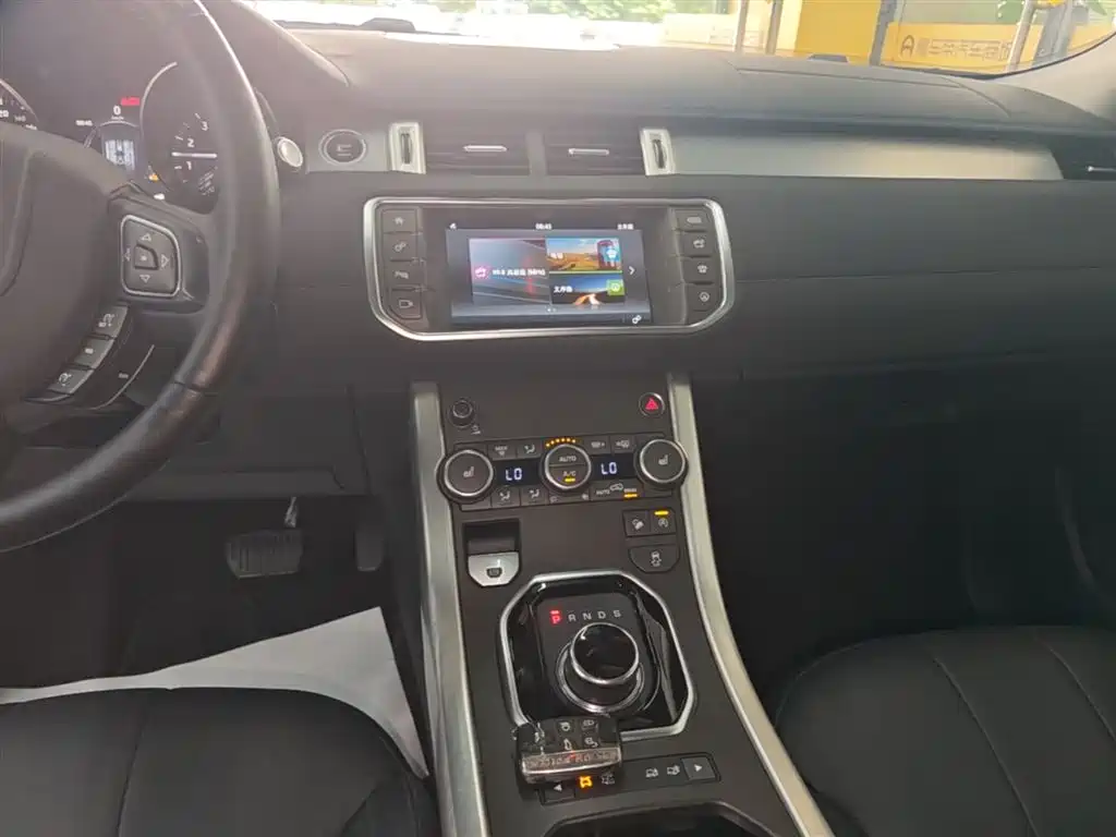 Land Rover Evoque 2017 — фото 13