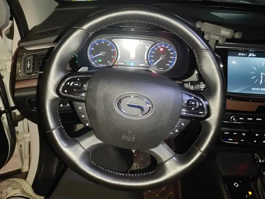 GAC Motor Trumpchi GS8 2017 — фото 15