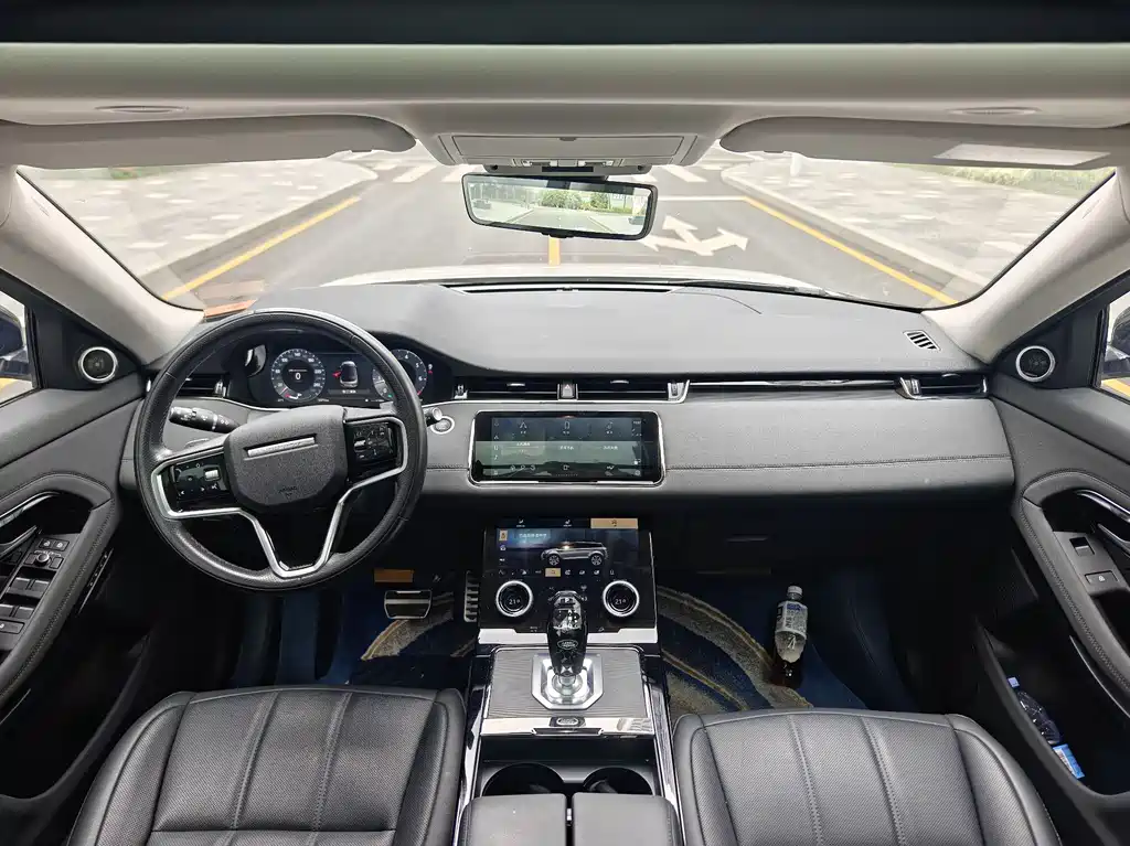 Land Rover Evoque 2024 — фото 4