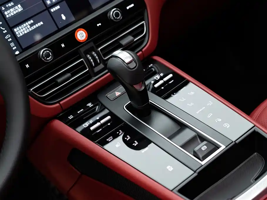 Porsche Macan 2022 — фото 13