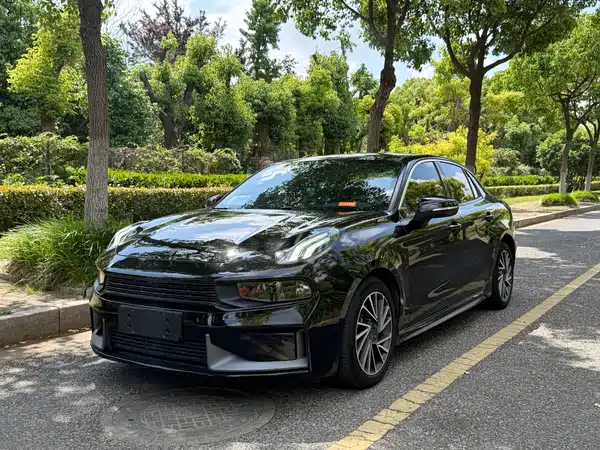 Lynk & Co 03 2022