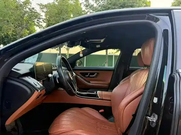 Mercedes-Benz S-Class 2021