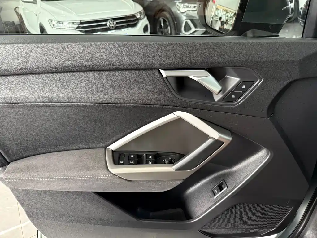 Audi Q3 2022 — фото 16