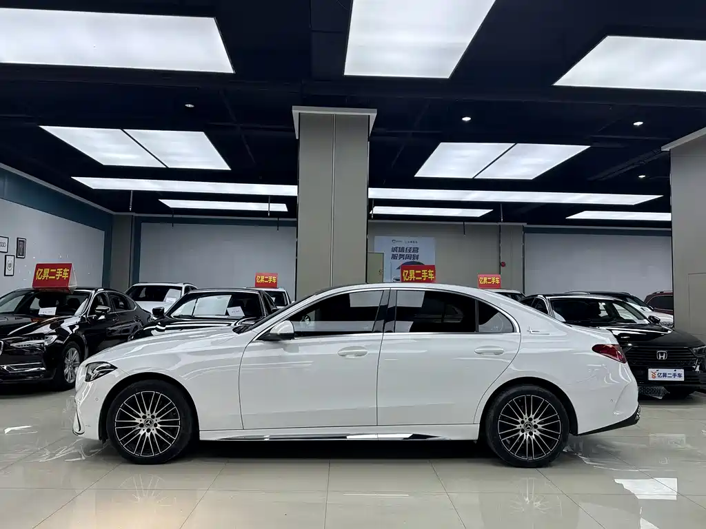Mercedes-Benz C-Class 2023