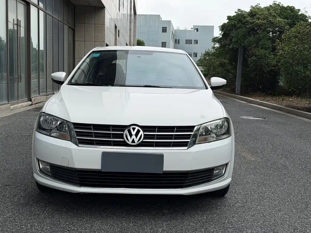 Volkswagen Gran Lavida 2013