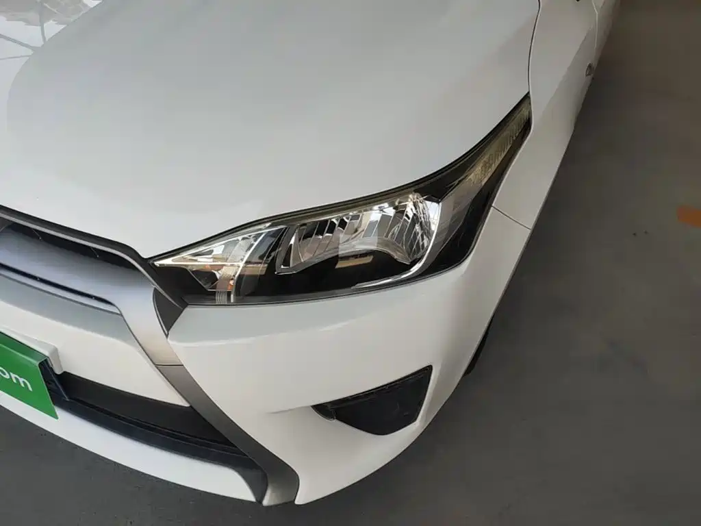 Toyota Yaris L 2016 — фото 24