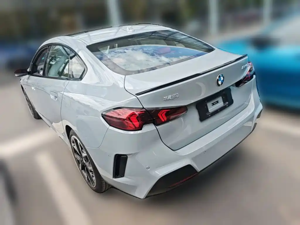BMW 2 Series 2025 — фото 9