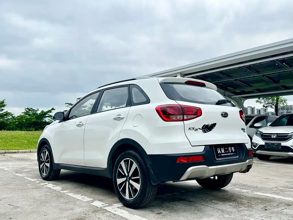 Kia KX3 2016 — фото 7