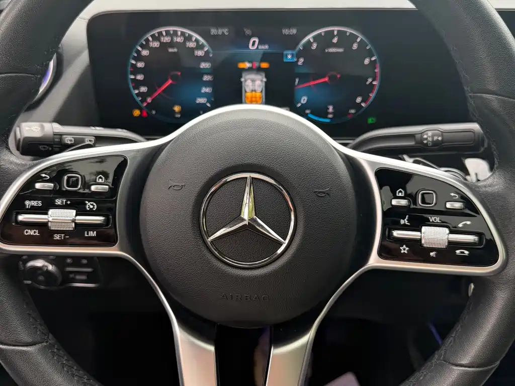 Mercedes-Benz GLA 2021 — фото 10