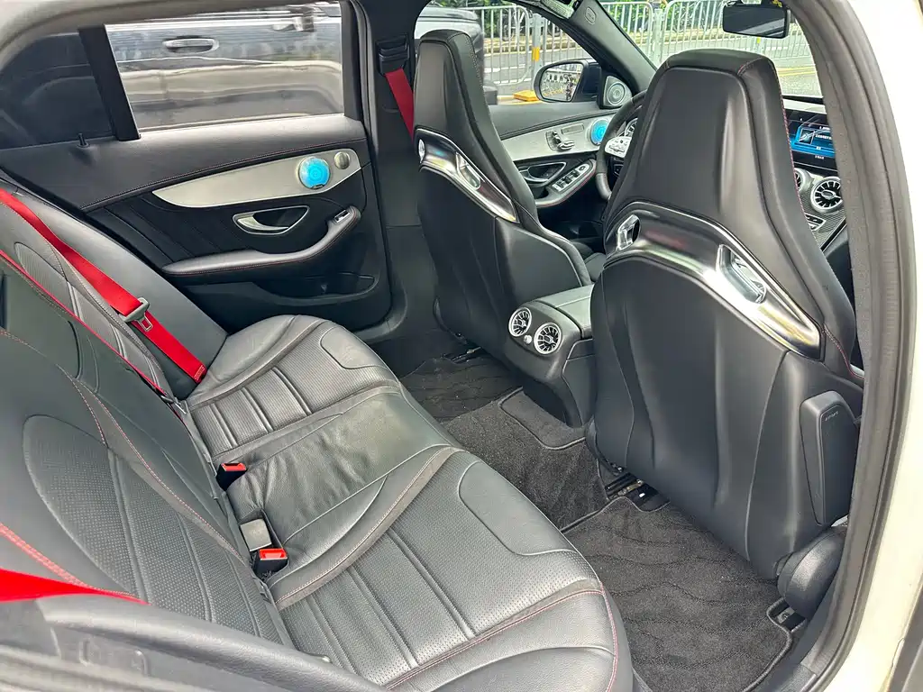 Mercedes-Benz C-Class AMG 2020 — фото 17