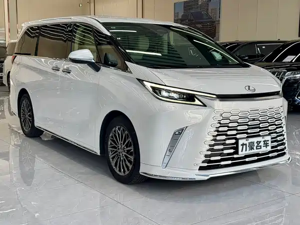 Lexus LM 2023