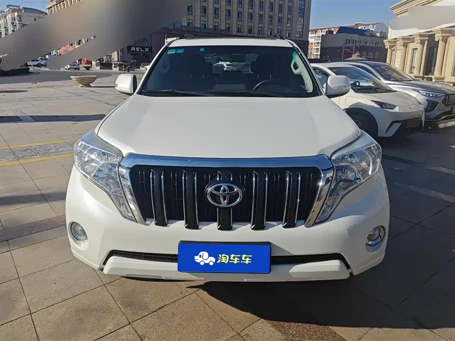 Toyota Prado 2017 — фото 2
