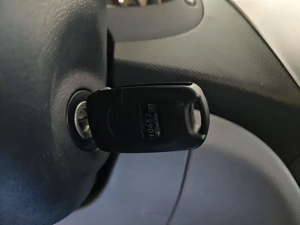 Hyundai Verna 2015 — фото 9