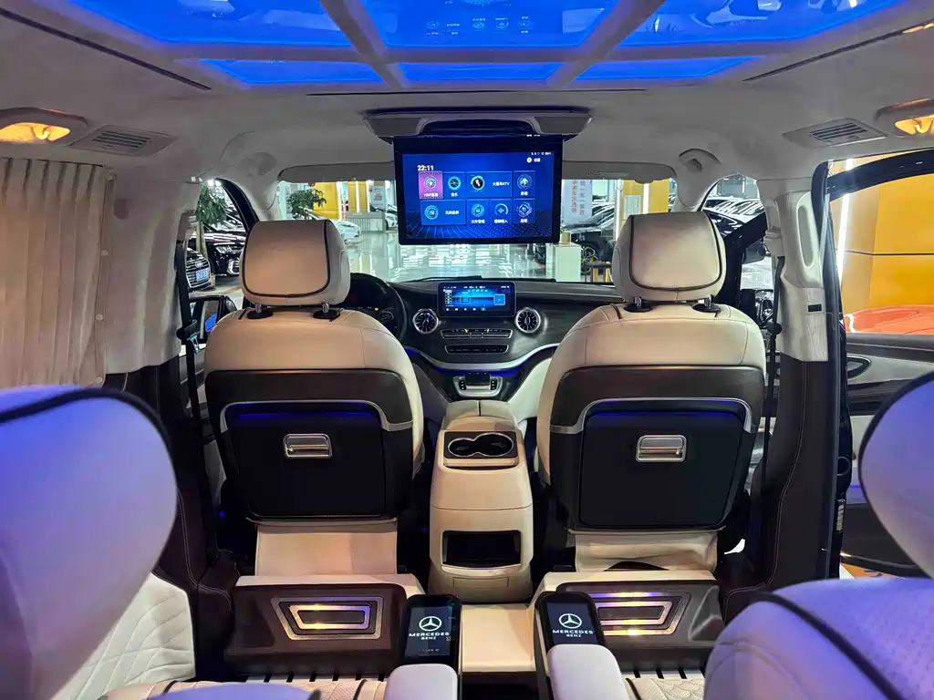 Mercedes-Benz Vito 2023 — фото 6