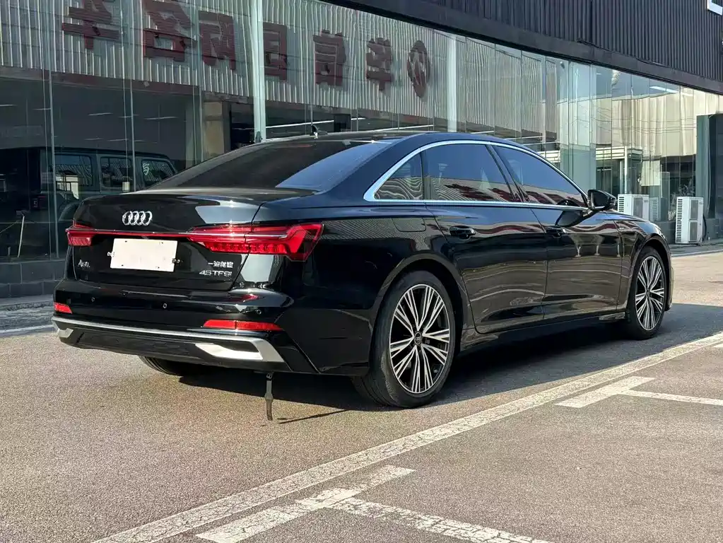 Audi A6L 2023 — фото 10