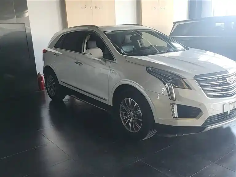 Cadillac XT5 2018 — фото 3