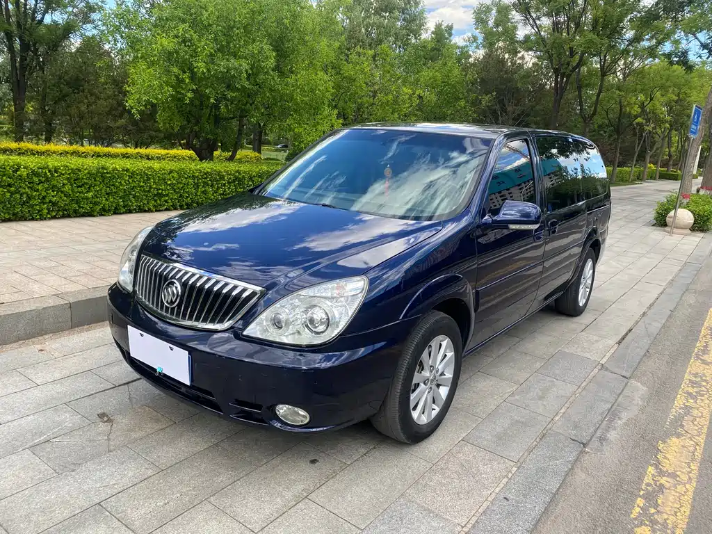 Buick GL8 2013