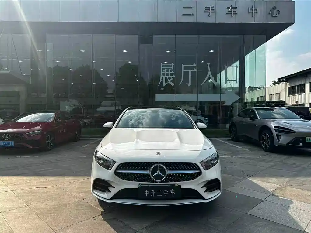 Mercedes-Benz A-Class 2021 — фото 2