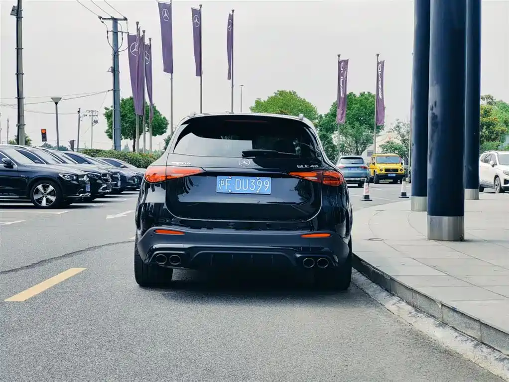 Mercedes-Benz GLC AMG 2025
