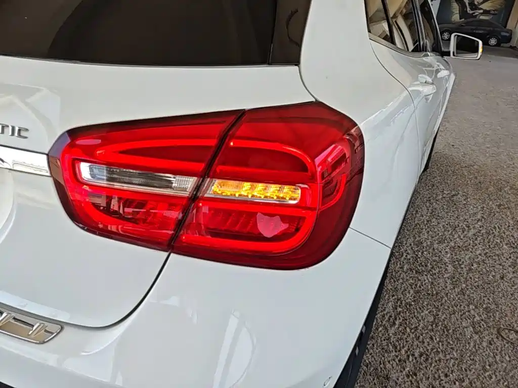 Mercedes-Benz GLA 2015 — фото 8