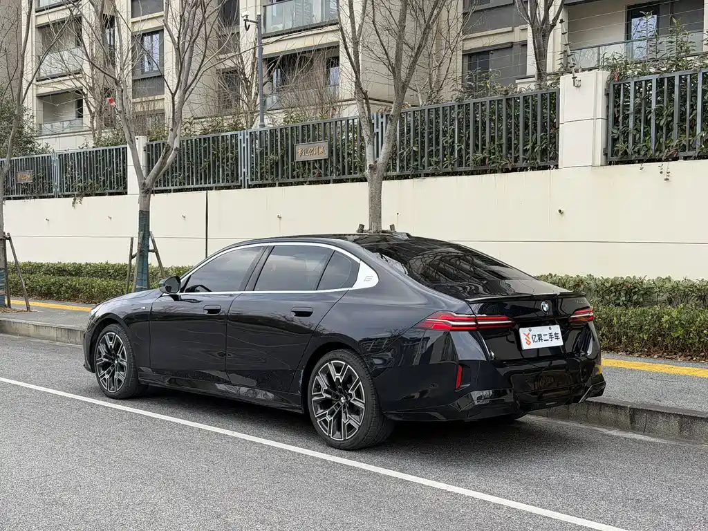 BMW 5 Series 2024