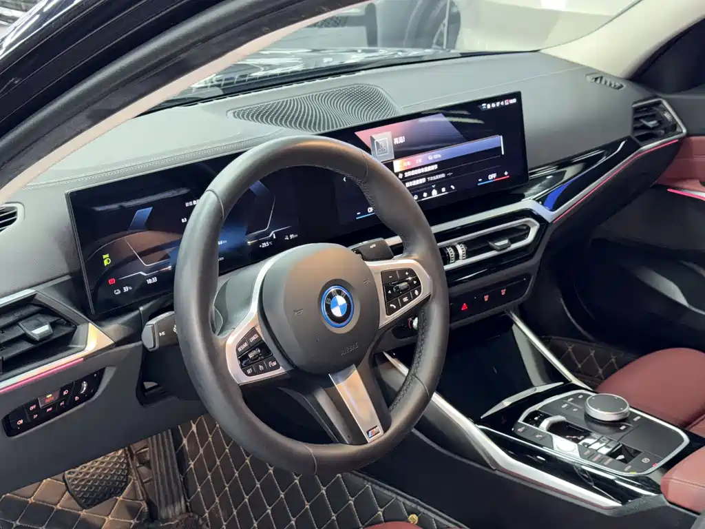 BMW i3 2024 — фото 17