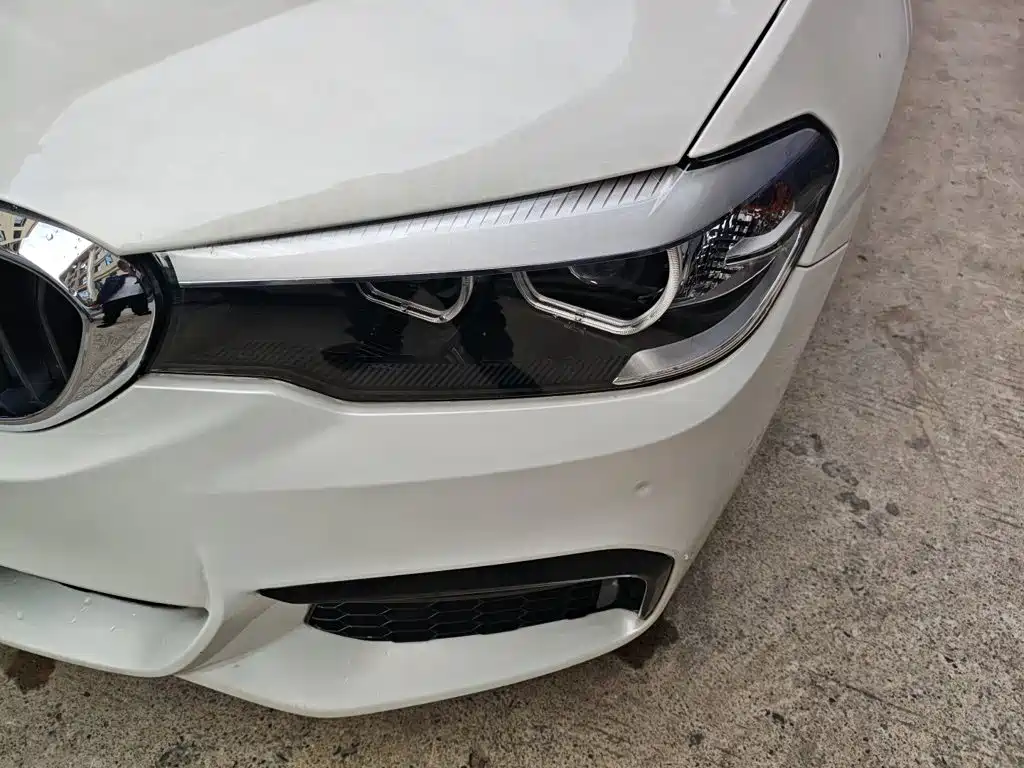 BMW 5 Series 2019 — фото 15