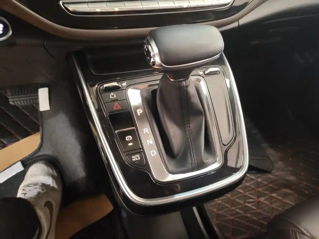 GAC Motor Trumpchi M6 2020 — фото 11