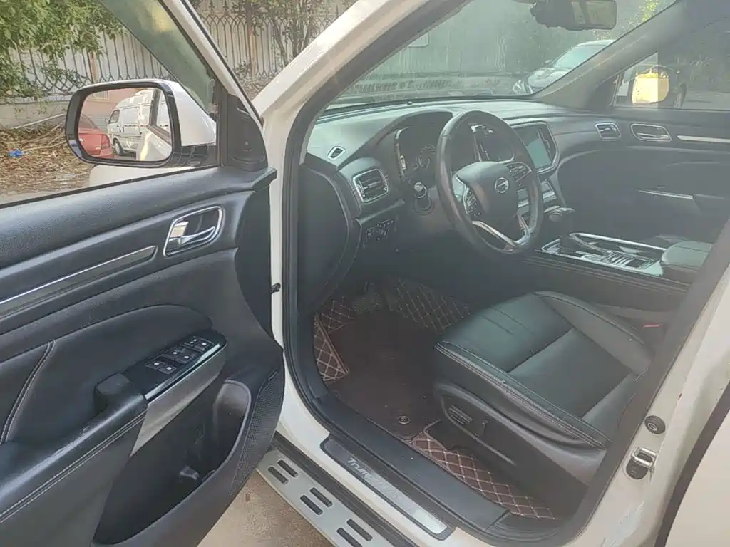 GAC Motor Trumpchi GS8 2020 — фото 16