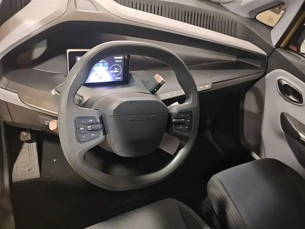 Wuling Nano EV 2022 — фото 11