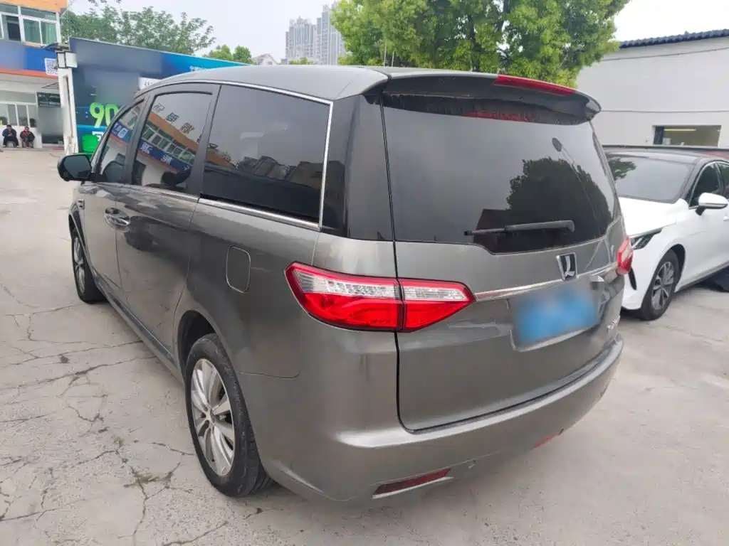Luxgen Big 7 MPV 2019 — фото 23