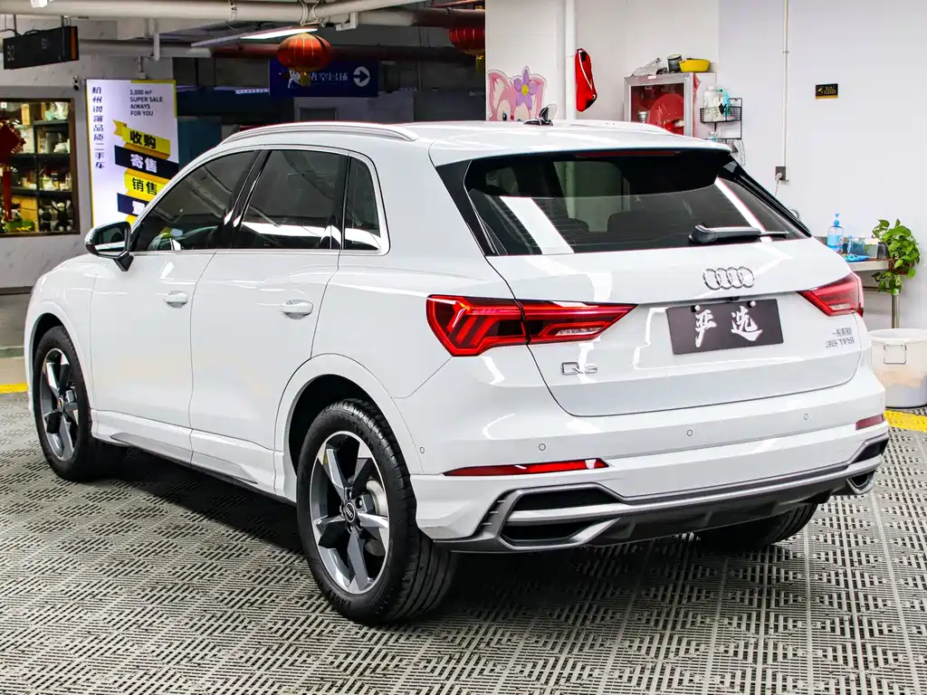 Audi Q3 2022 — фото 22