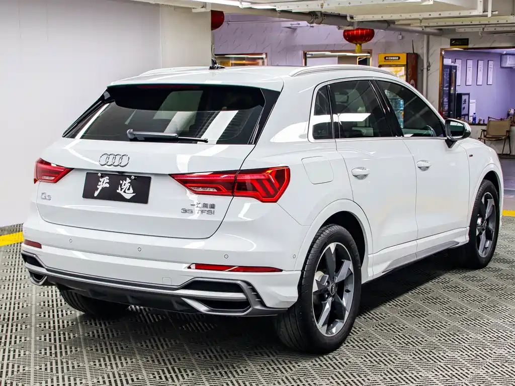 Audi Q3 2022 — фото 24