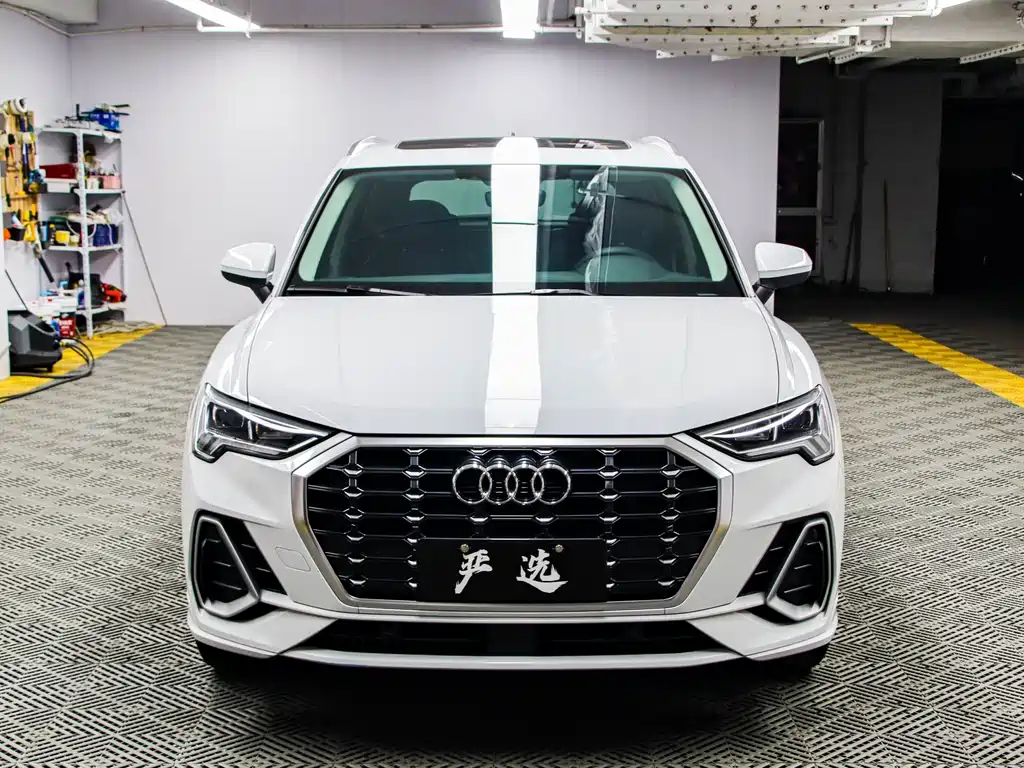 Audi Q3 2022 — фото 2