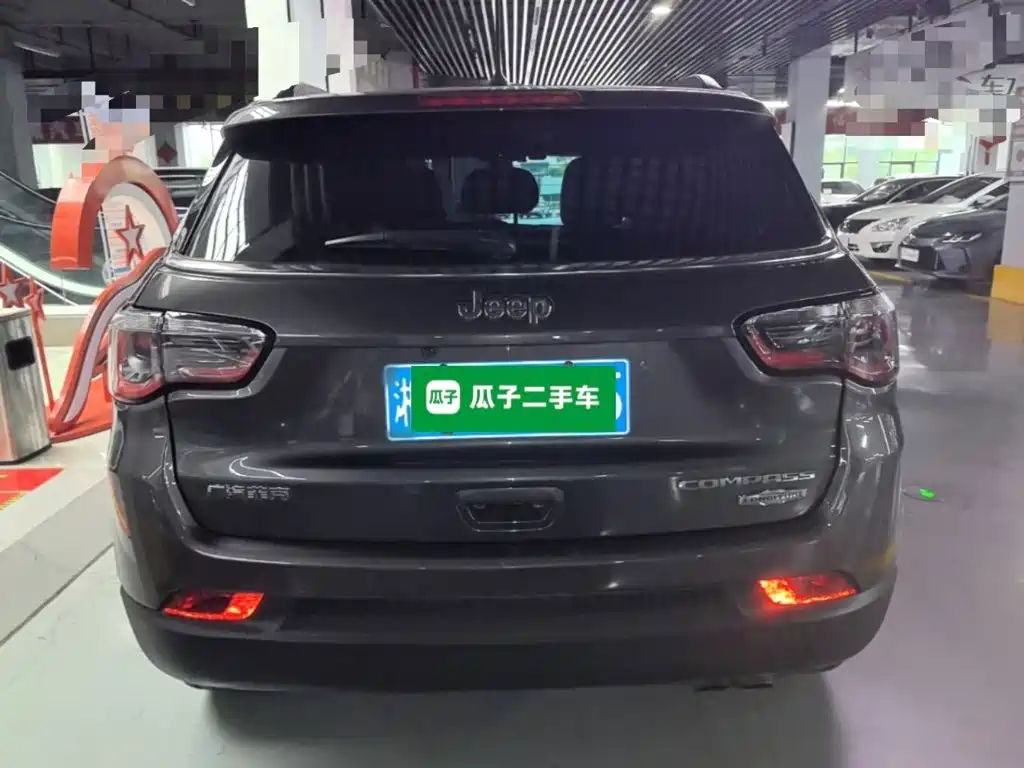 Jeep Compass 2019 — фото 6