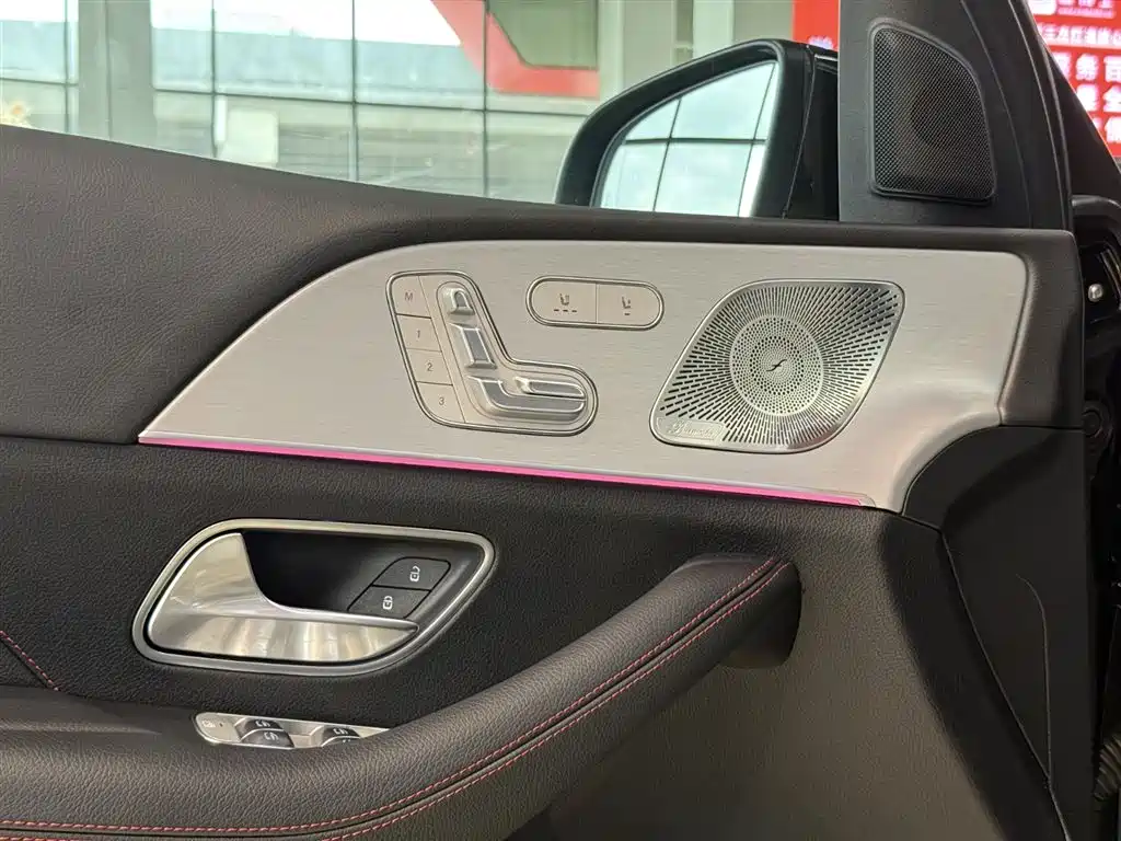 Mercedes-Benz GLE AMG 2025 — фото 7