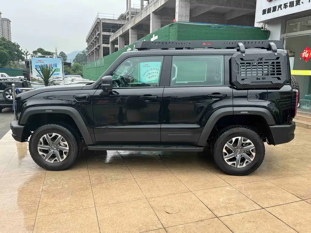BAIC BJ40 2025 — фото 15