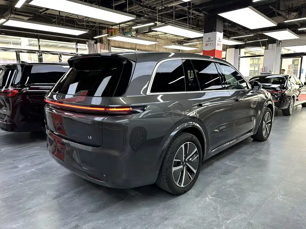 Li Auto Li L8 2024