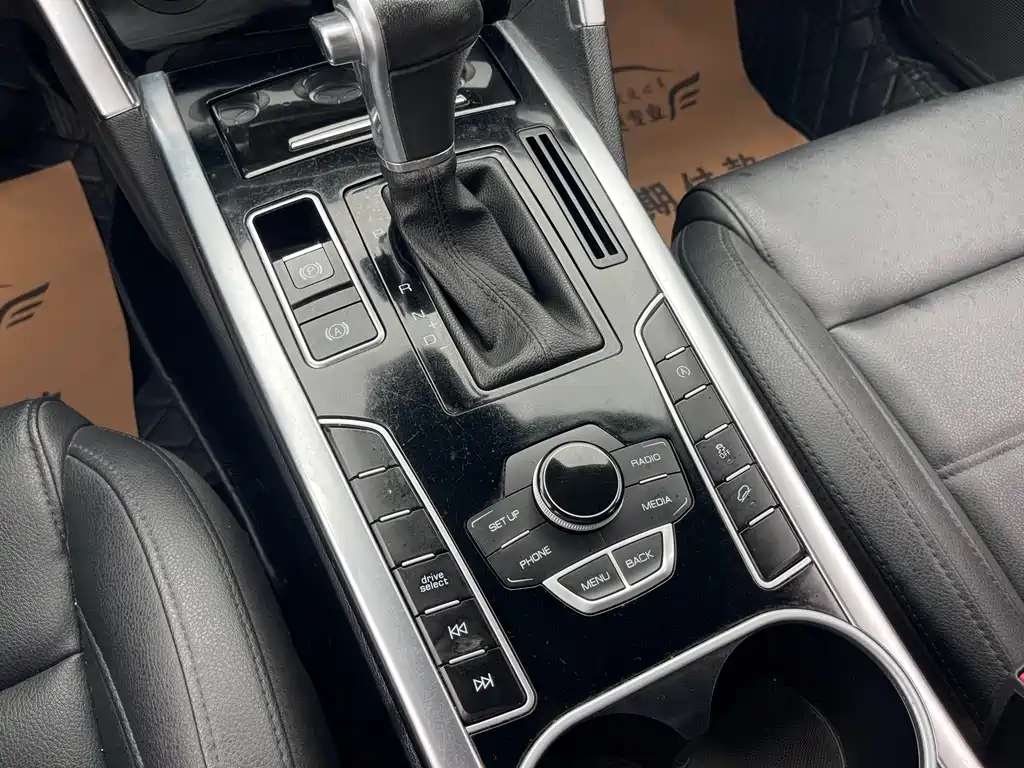 Haval H7 2016 — фото 12