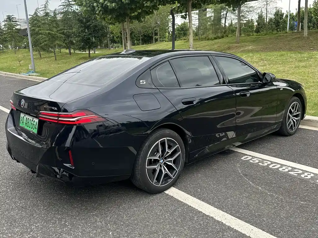 BMW i5 2025 — фото 9