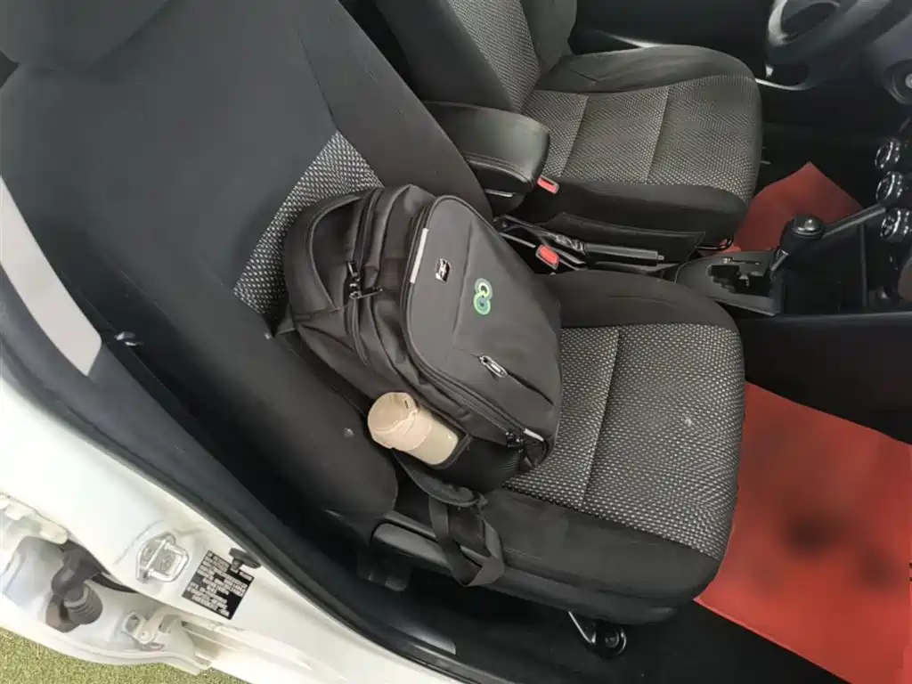 Toyota Vios 2017 — фото 25