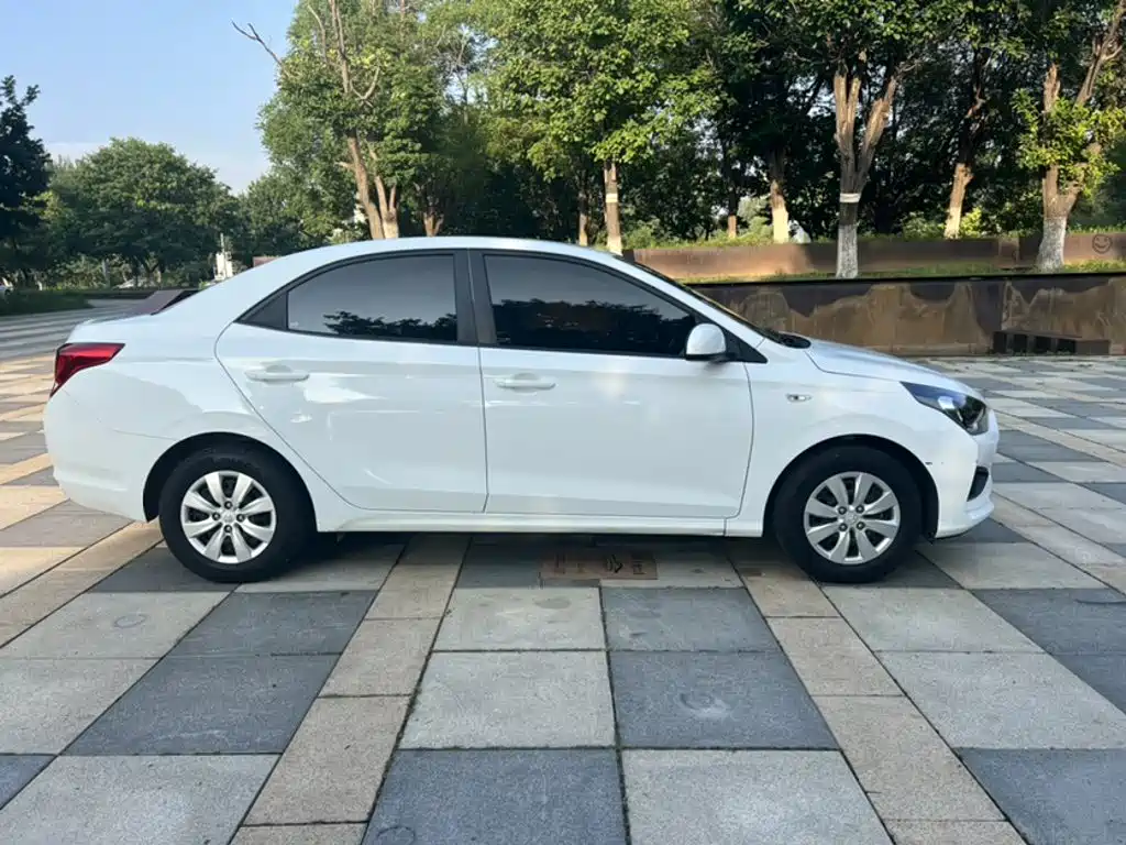 Hyundai Accent 2020 — фото 11