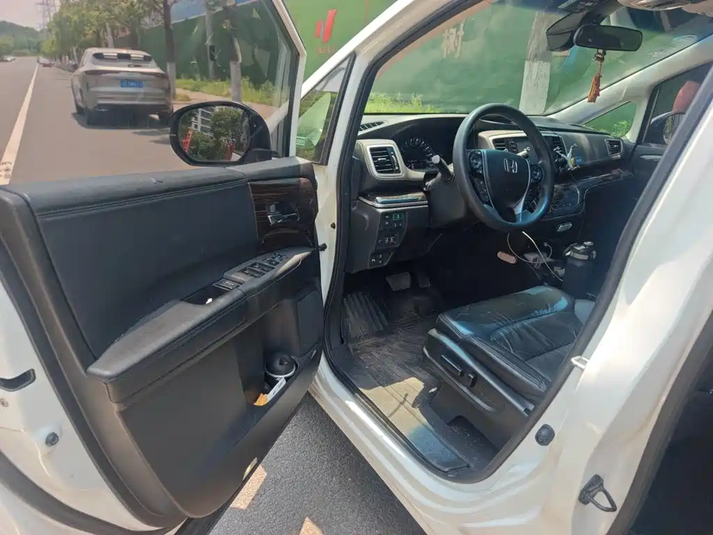 Honda Odyssey 2019 — фото 14