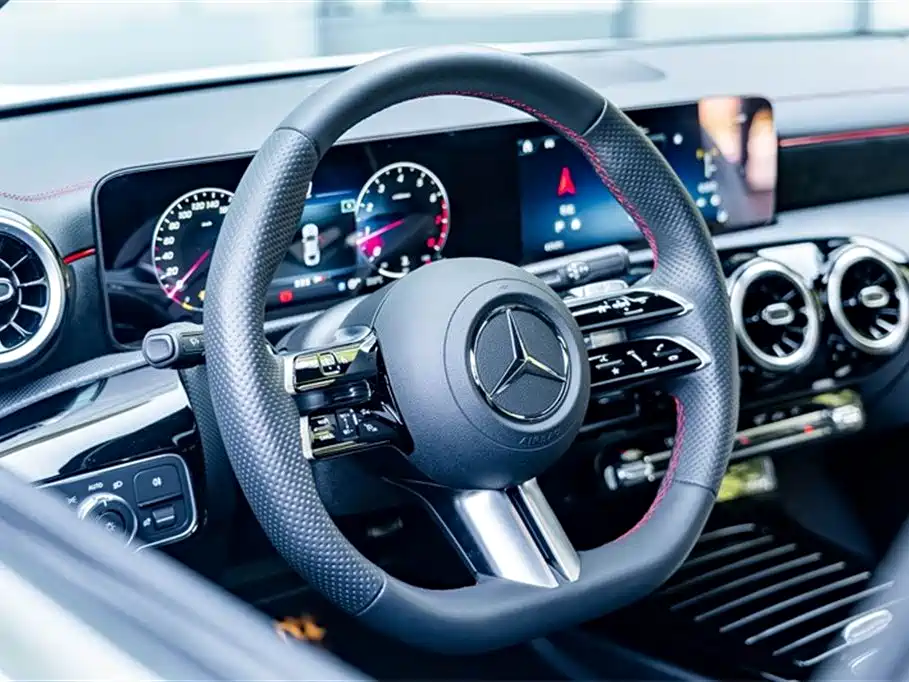 Mercedes-Benz CLA 2025 — фото 11