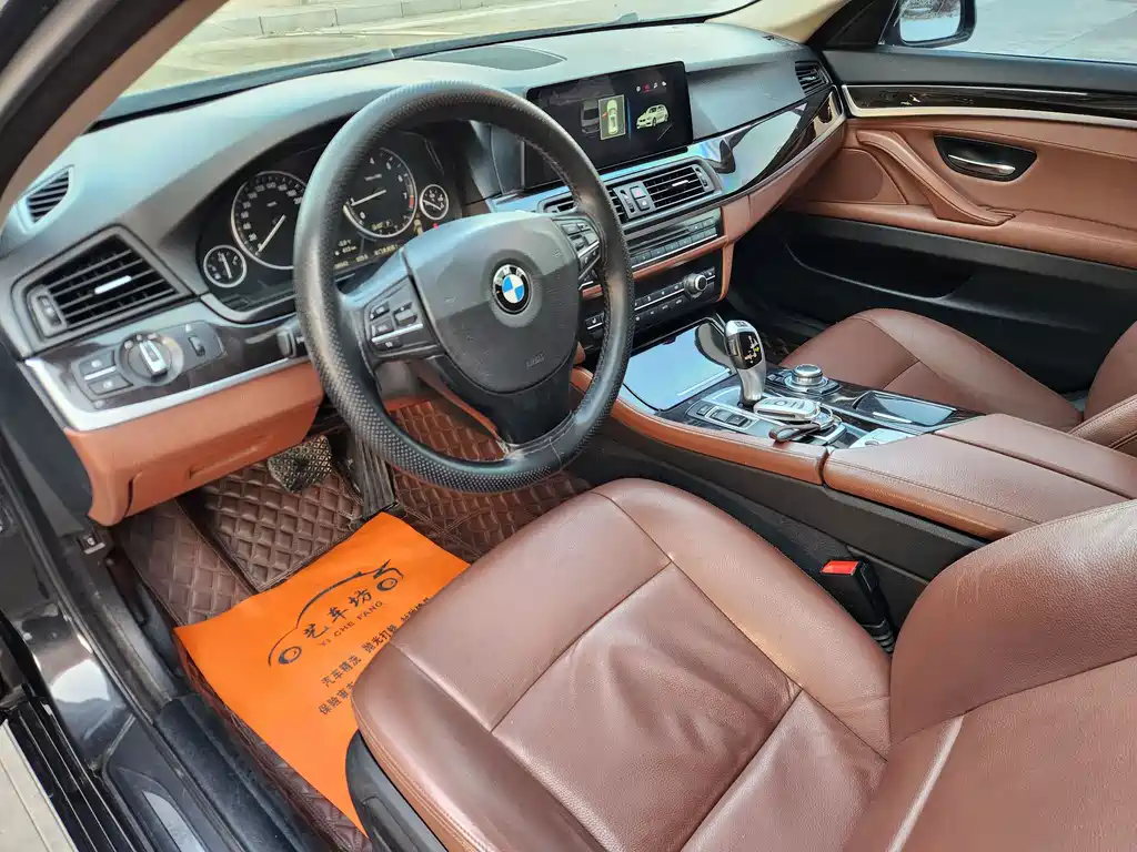 BMW 5 Series 2015 — фото 13
