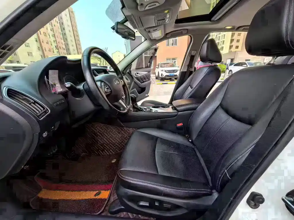 Infiniti Q50L 2017