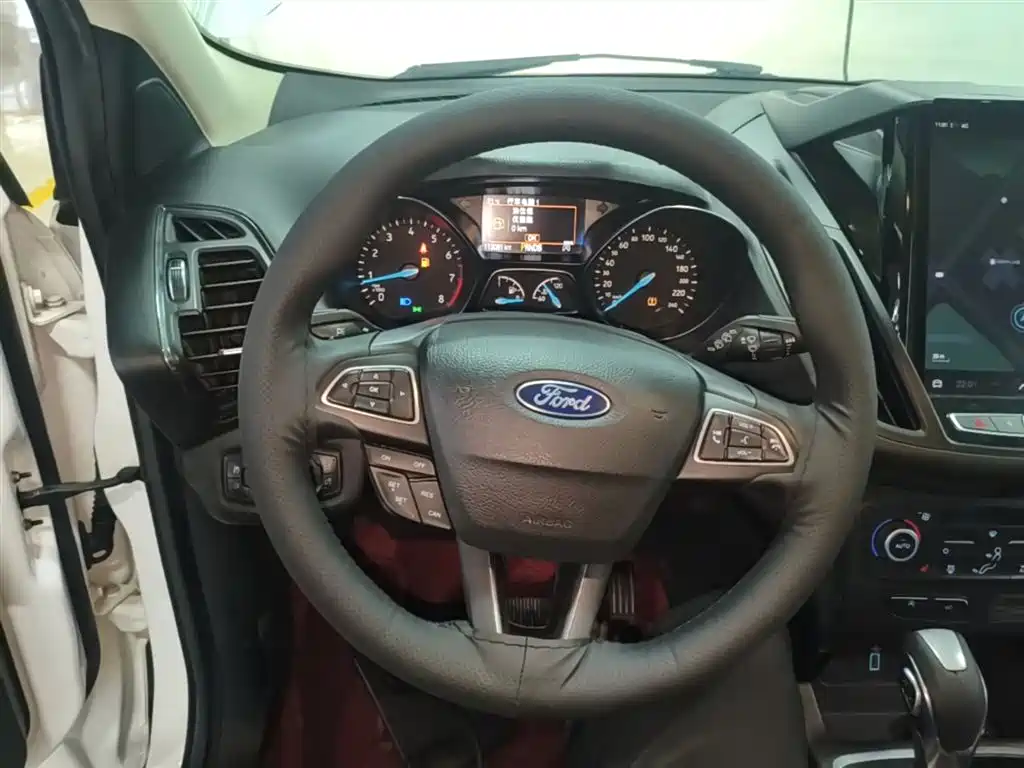 Ford Kuga 2019 — фото 11