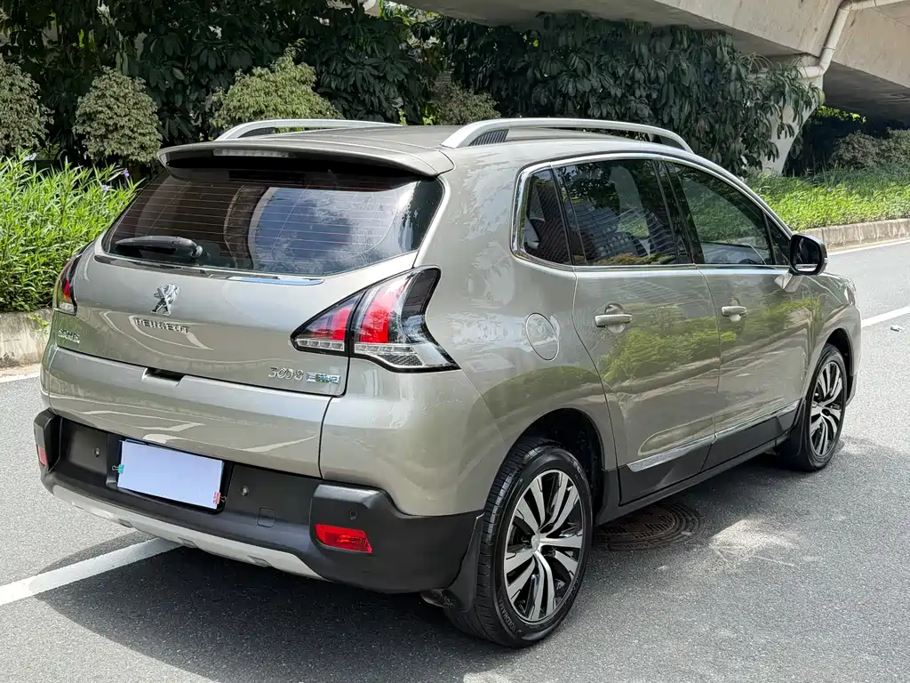 Peugeot 3008 2017 — фото 16